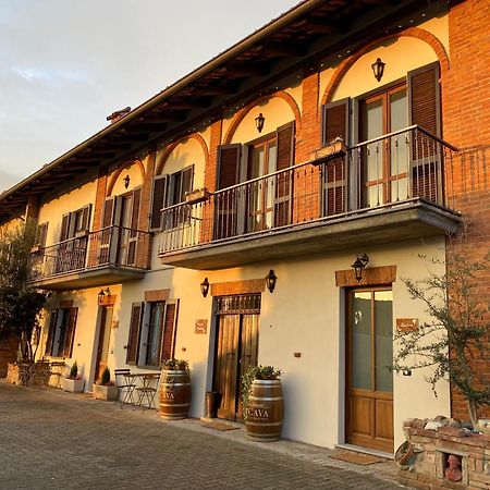 Tenuta Agricola La Cava- Cantina E Agriturismo San Damiano dʼAsti エクステリア 写真