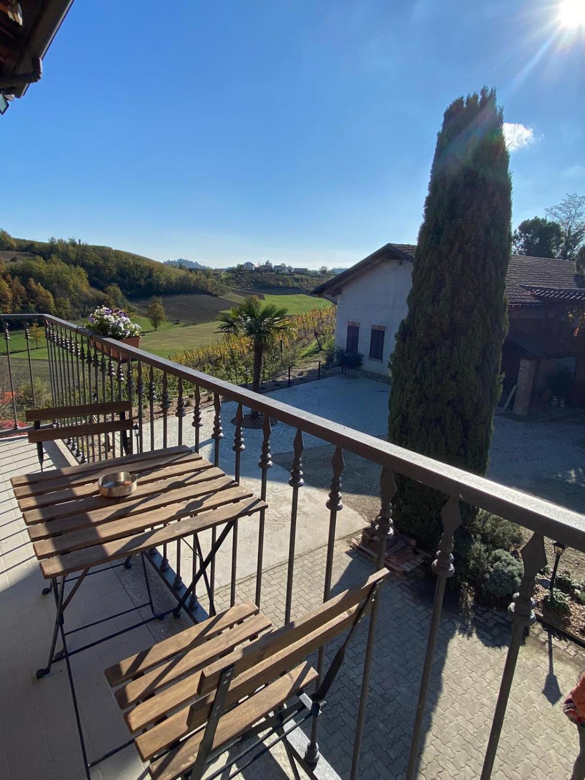 Tenuta Agricola La Cava- Cantina E Agriturismo San Damiano dʼAsti エクステリア 写真
