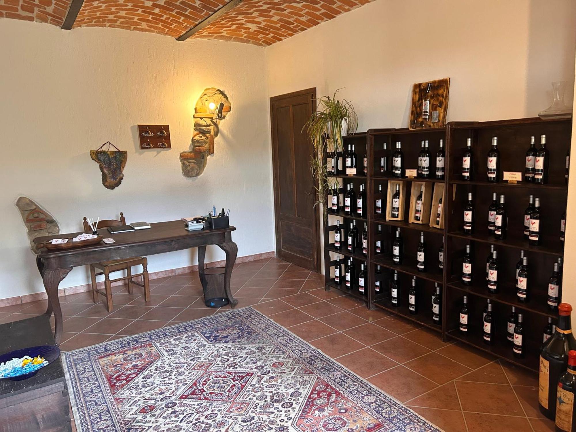 Tenuta Agricola La Cava- Cantina E Agriturismo San Damiano dʼAsti エクステリア 写真