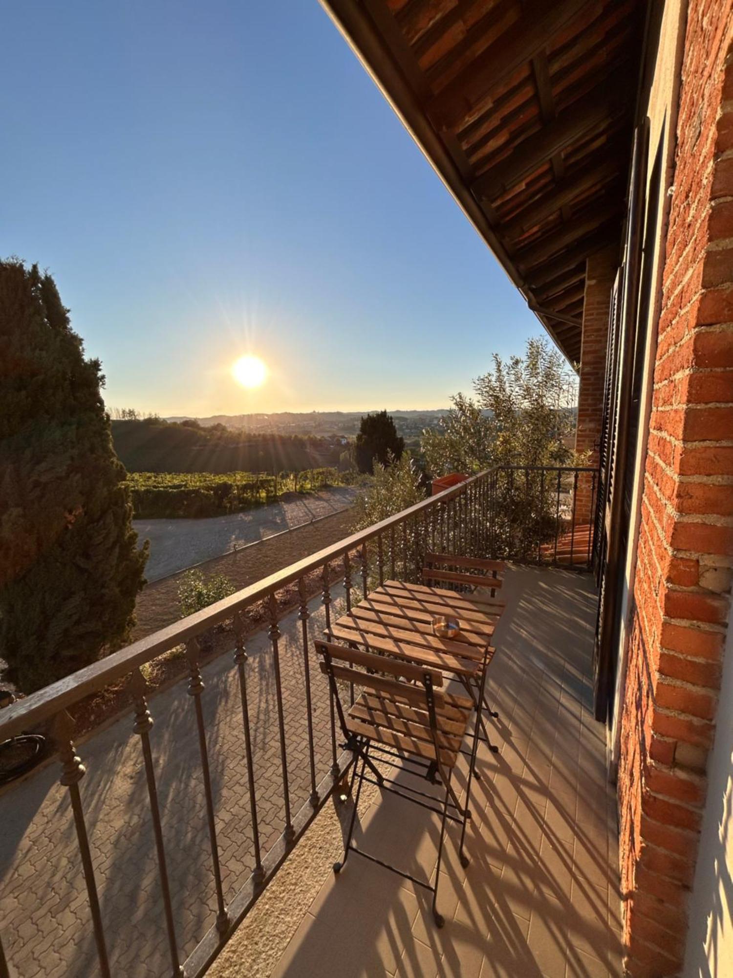 Tenuta Agricola La Cava- Cantina E Agriturismo San Damiano dʼAsti エクステリア 写真